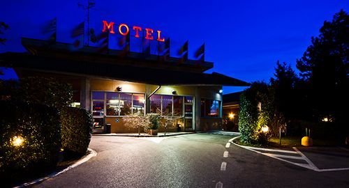 Motel Autosole コルネリアーノ・ラウデンセ エクステリア 写真